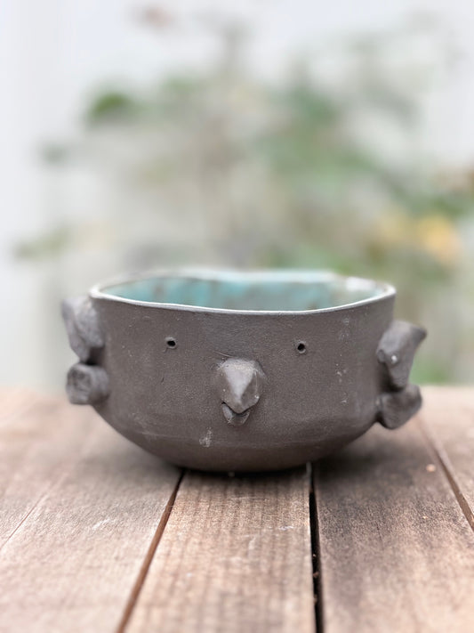 Chocolate Sparrow Face Cup