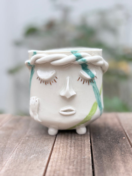 Titania Face Cup